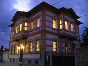 Гостиница Chola Guest House  Битола